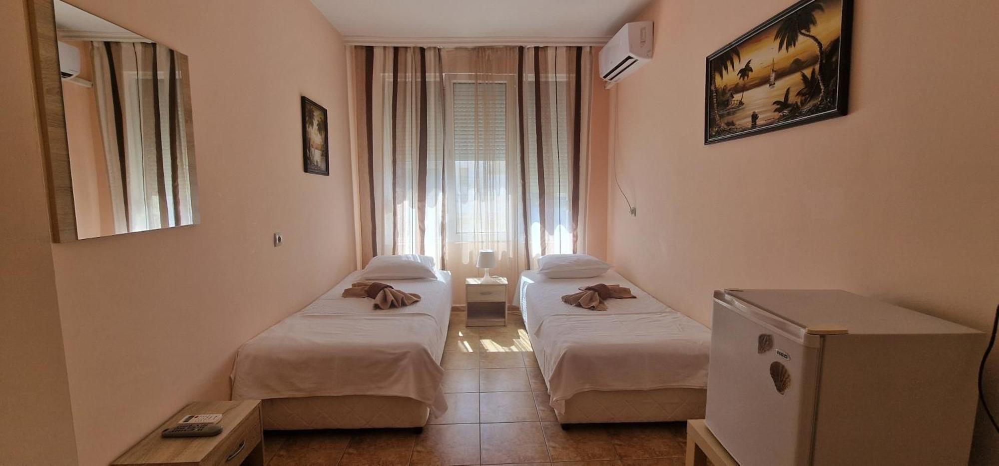 Guest House Maggy Sozopol Exteriör bild