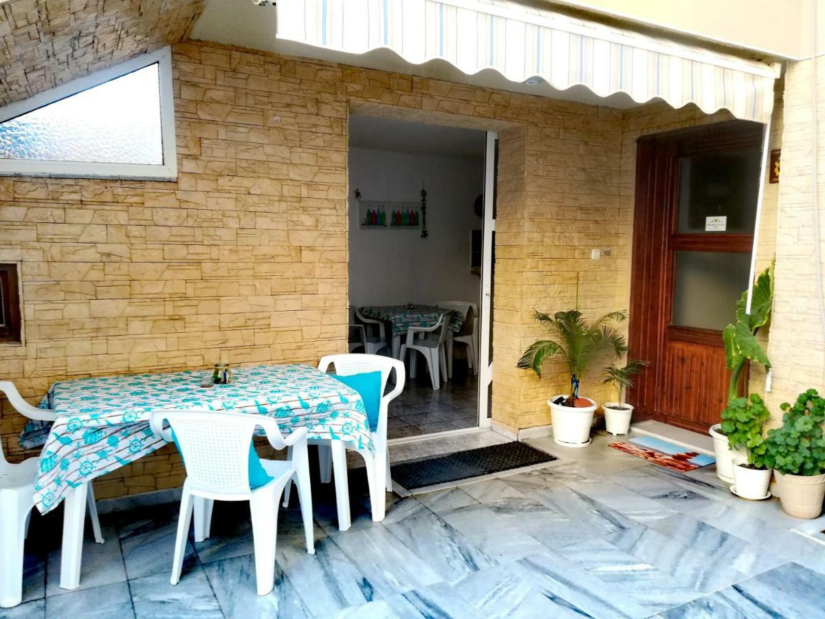 Guest House Maggy Sozopol Exteriör bild