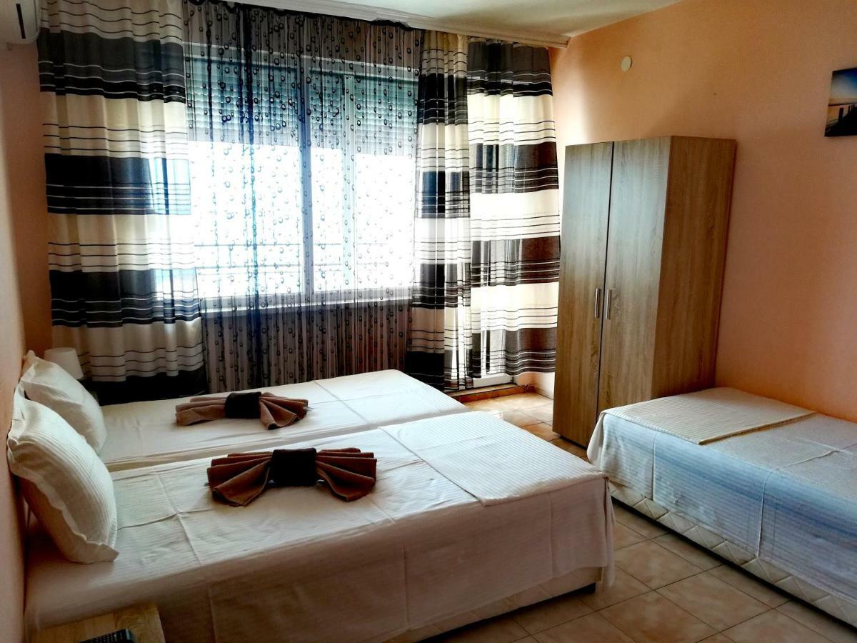 Guest House Maggy Sozopol Exteriör bild